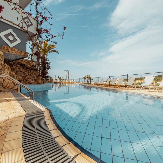 Zante Calinica Hotel & Suites