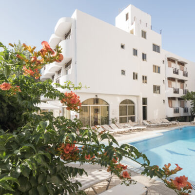 Captain&apos;s Hotel