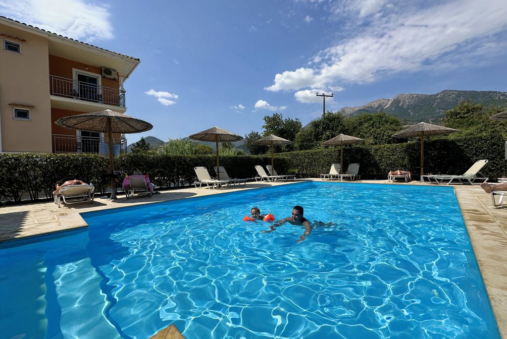 Fly & Go Phillipos Studios - Afbeelding 2