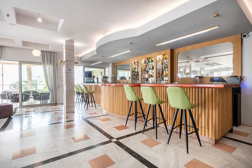 Adele Beach - Afbeelding 2