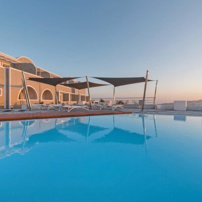 Caldera&apos;s Dolphin Suites