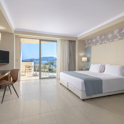 Fly & Go Atrium Platinum