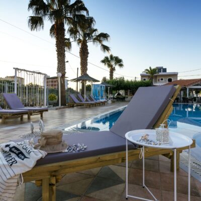 Fly & Go Stelios Gardens