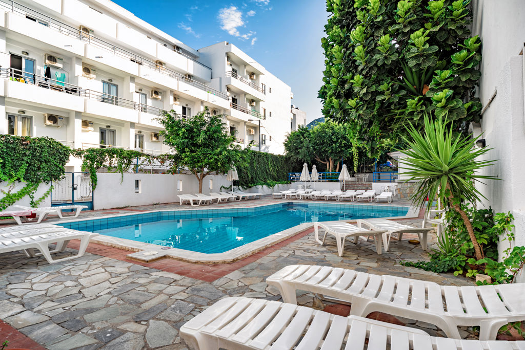 Iro Hotel - Afbeelding 2