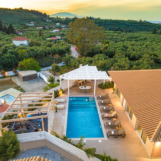 Spartakos Villa Resort